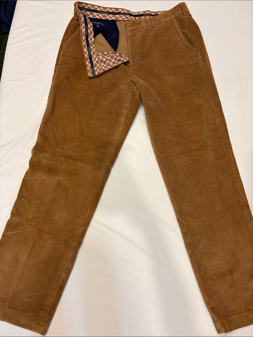 Brooks Brothers Men’s Corduroy Pants in Camel Brown